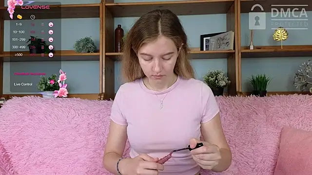 Ksuhesa online show from 21, 9, 2025