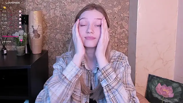 Ksuhesa online show from 21, 3, 2025