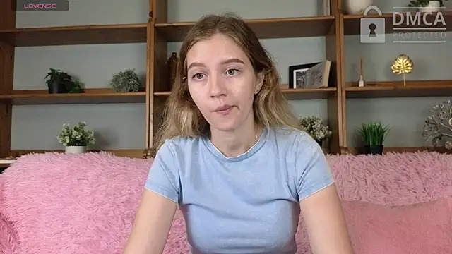 Ksuhesa online show from 12, 9, 2025