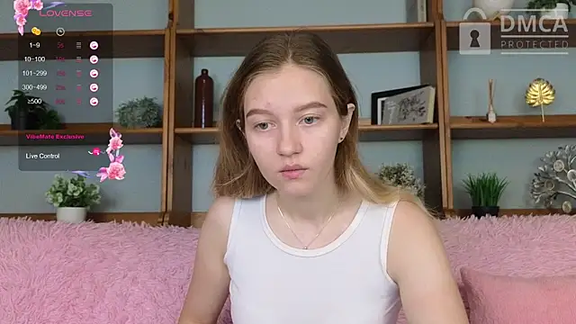 Ksuhesa online show from 4, 10, 2025