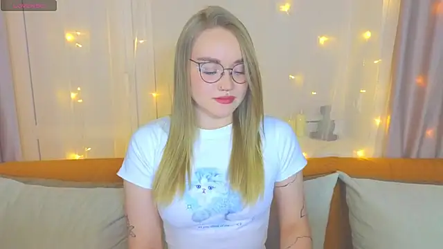 Aurora Golden1 online show from 24, 2, 2025