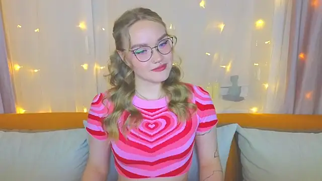 Aurora Golden1 online show from 18, 3, 2025