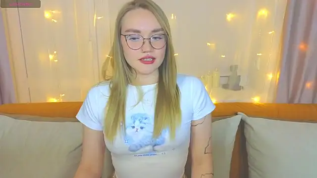 Aurora Golden1 online show from 24, 2, 2025