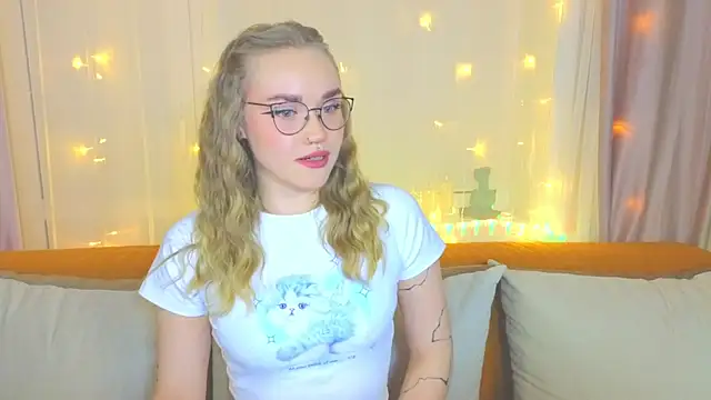 Aurora Golden1 online show from 11, 2, 2025