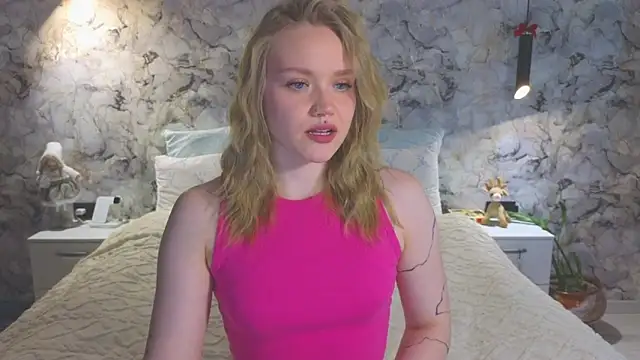 Snapshot of Aurora_Golden1 chatting on 4, 6, 2026 Aurora Golden1 online show from 4, 6, 2026