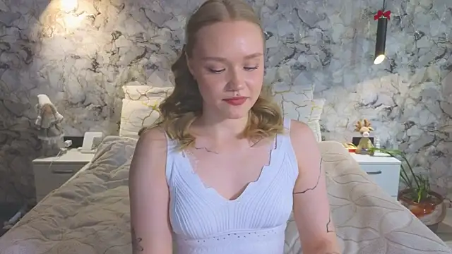 Snapshot of Aurora_Golden1 chatting on 22, 6, 2026 Aurora Golden1 online show from 22, 6, 2026