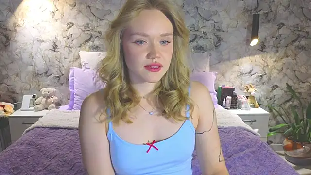 Aurora Golden1 online show from 19, 11, 2025