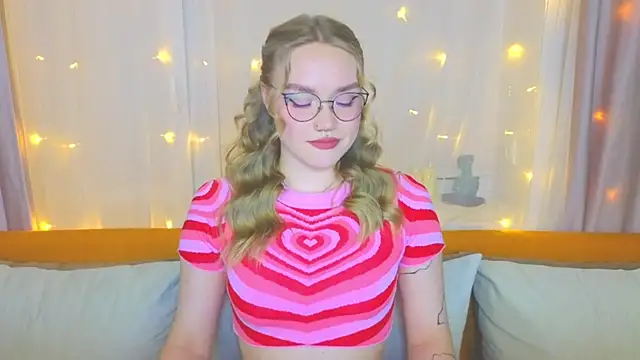 Aurora Golden1 online show from 18, 3, 2025