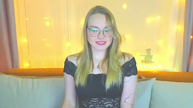 Aurora Golden1 online show from 31, 1, 2025