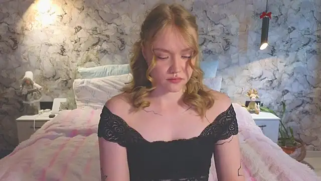 Snapshot of Aurora_Golden1 chatting on 6, 6, 2026 Aurora Golden1 online show from 6, 6, 2026