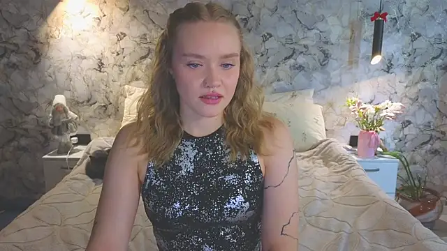 Snapshot of Aurora_Golden1 chatting on 19, 7, 2026 Aurora Golden1 online show from 19, 7, 2026