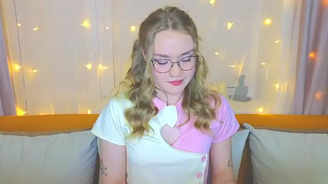 Aurora Golden1 online show from 8, 3, 2025