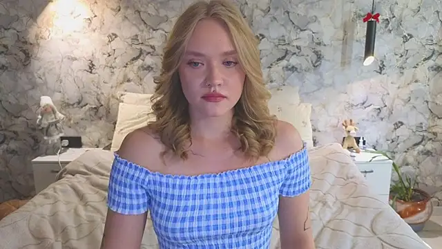Snapshot of Aurora_Golden1 chatting on 9, 7, 2026 Aurora Golden1 online show from 9, 7, 2026