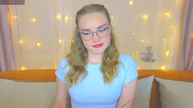 Aurora Golden1 online show from 25, 2, 2025