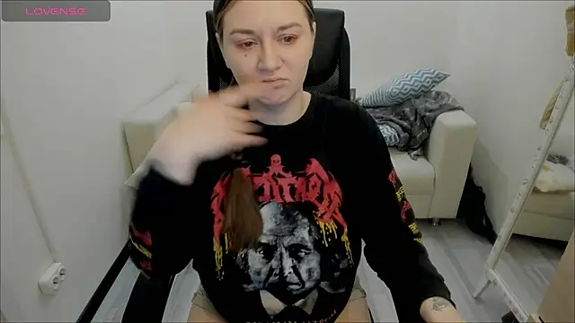 AlisaBacker online show from 11, 1, 2025