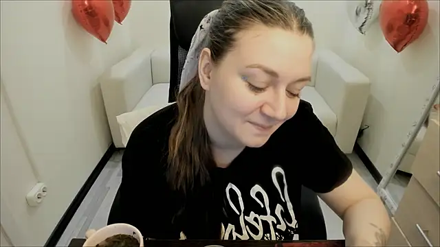 AlisaBacker online show from 12, 2, 2025