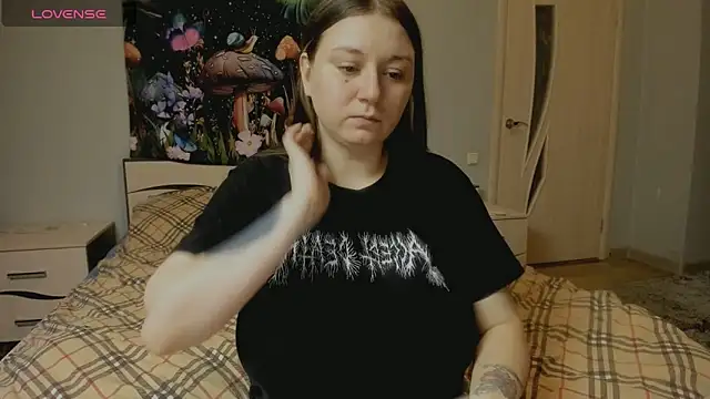 AlisaBacker online show from 28, 11, 2025