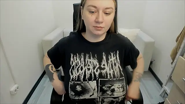 AlisaBacker online show from 25, 2, 2025