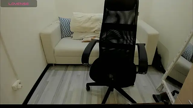 AlisaBacker online show from 17, 1, 2025