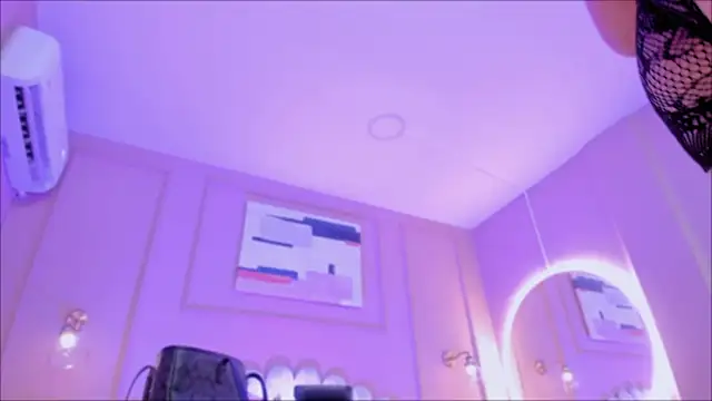 lia ass  online show from 5, 3, 2026