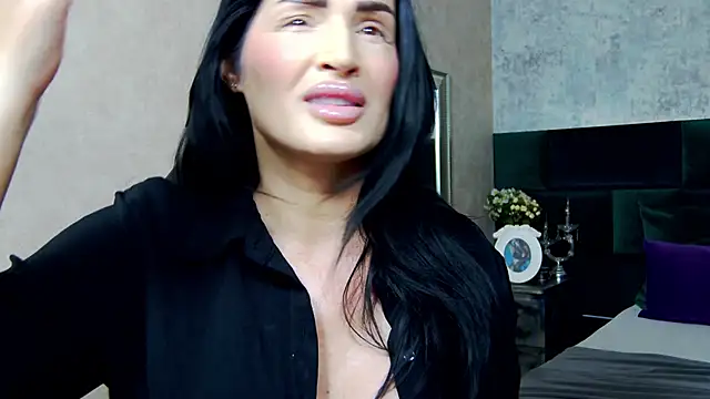 Snapshot of NicolleReyn chatting on 13, 9, 2025 NicolleReyn online show from 13, 9, 2025