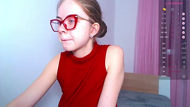 Sarah HS online show from 11, 3, 2025