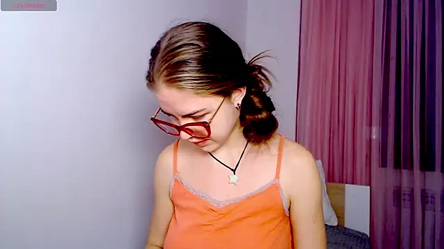 Sarah HS online show from 24, 11, 2025