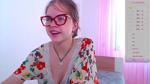 Sarah HS online show from 6, 3, 2025