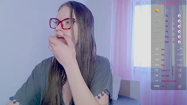 Snapshot of Sarah_HS chatting on 15, 3, 2026 Sarah HS online show from 15, 3, 2026