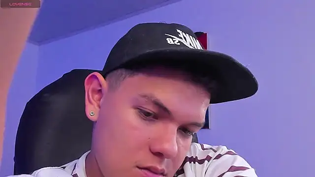 Snapshot of Dunkan_Kravitz chatting on 19, 11, 2025 Dunkan Kravitz online show from 19, 11, 2025