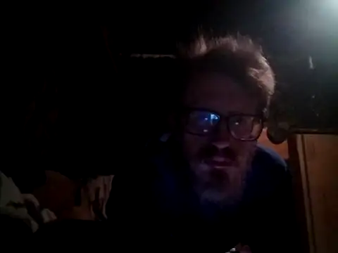 hothippie420 online show from 6, 5, 2026