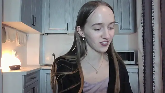 leslie my lovee online show from 15, 3, 2025