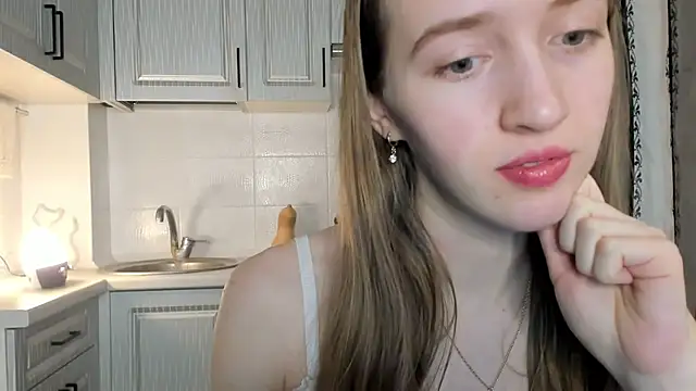 leslie my lovee online show from 15, 12, 2025