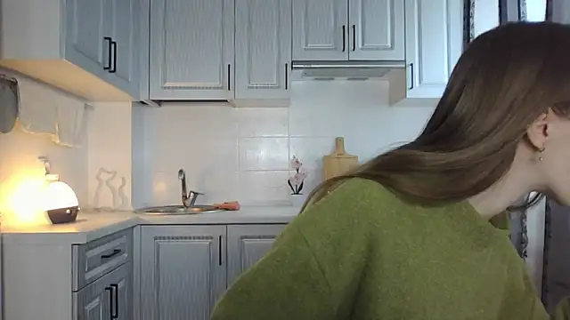 leslie my lovee online show from 28, 9, 2025