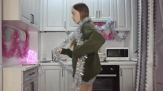 leslie my lovee online show from 21, 12, 2024