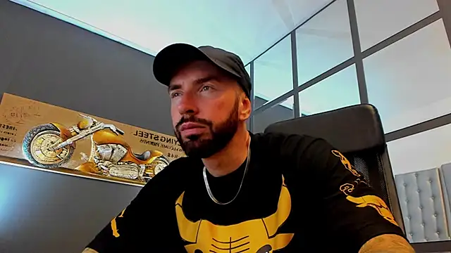 Snapshot of AronGrant chatting on 15, 6, 2026 AronGrant online show from 15, 6, 2026
