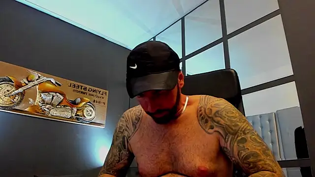 Snapshot of AronGrant chatting on 8, 6, 2026 AronGrant online show from 8, 6, 2026