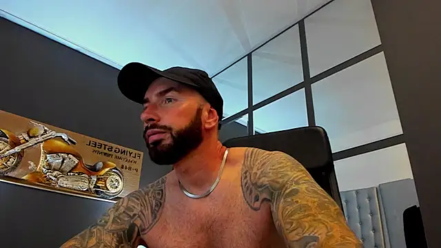 Snapshot of AronGrant chatting on 1, 7, 2026 AronGrant online show from 1, 7, 2026