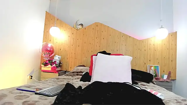 kate evans1 online show from 28, 2, 2025