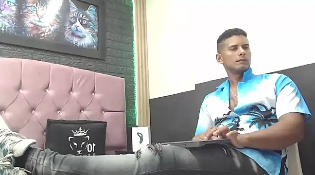 Chris Dick23 online show from 2, 3, 2025