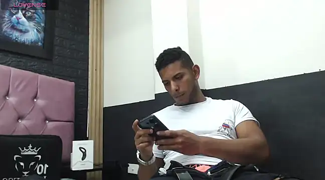 Chris Dick23 online show from 7, 3, 2025