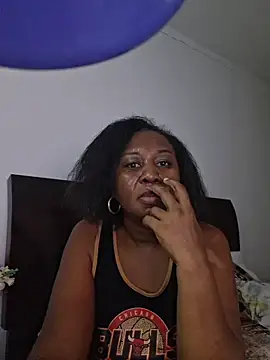 Lucylin12 online show from 6, 4, 2026