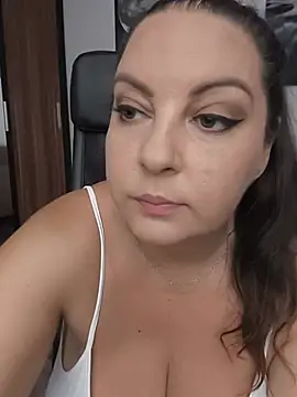 Snapshot of KlaraHope chatting on 3, 7, 2026 KlaraHope online show from 3, 7, 2026