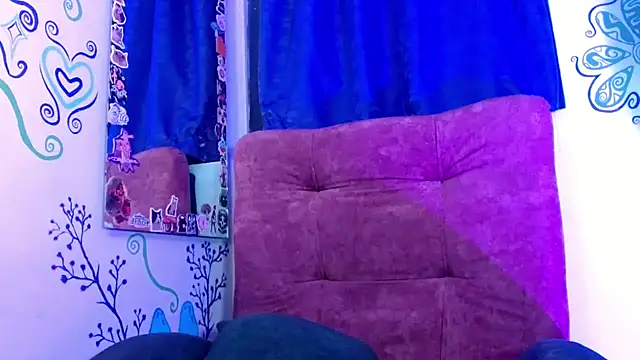 Snapshot of 420viol3ta_ chatting on 28, 6, 2026 420viol3ta online show from 28, 6, 2026