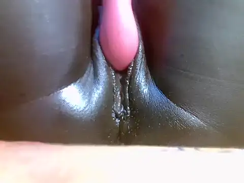 Snapshot of Liza331 chatting on 8, 10, 2025 Liza331 online show from 8, 10, 2025