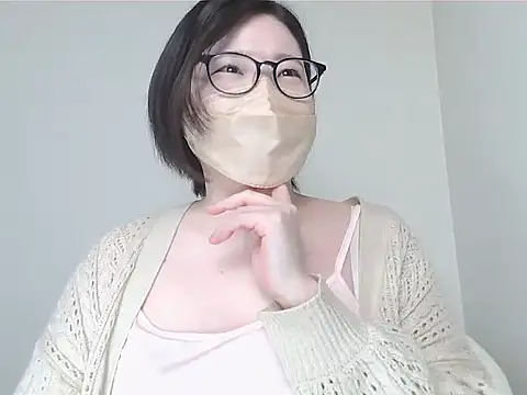  NOA-chan  online show from 23, 5, 2026