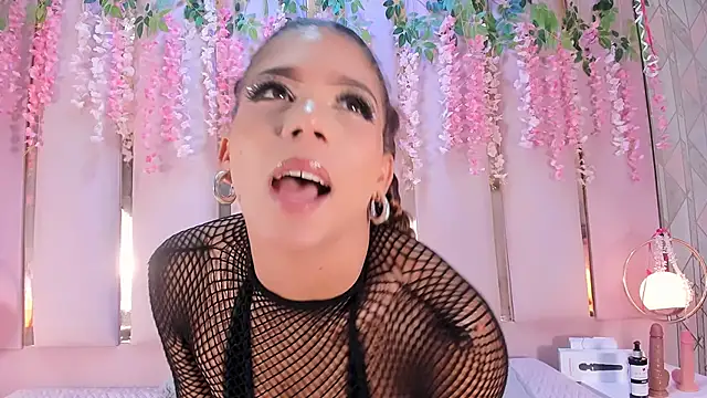 Snapshot of AlinaSweett chatting on 28, 2, 2025 AlinaSweett online show from 28, 2, 2025