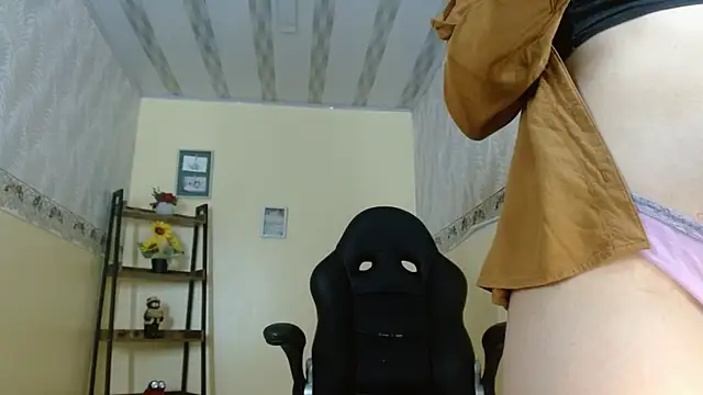 Nicole Ramires online show from 24, 12, 2024