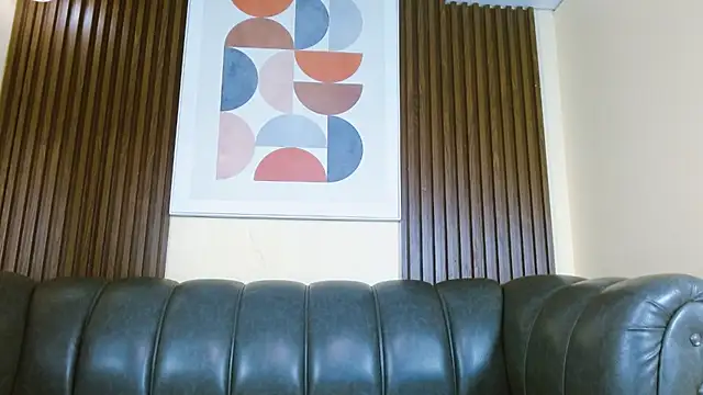 Nicole Ramires online show from 5, 1, 2026