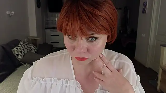 Snapshot of Gray_swann chatting on 4, 10, 2025 Gray swann online show from 4, 10, 2025